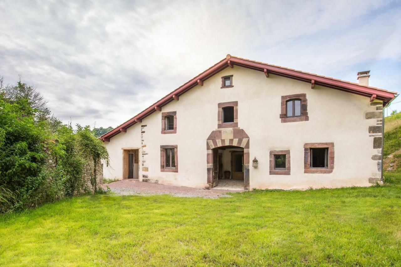 Joangi Hotel Uhart-Cize Buitenkant foto